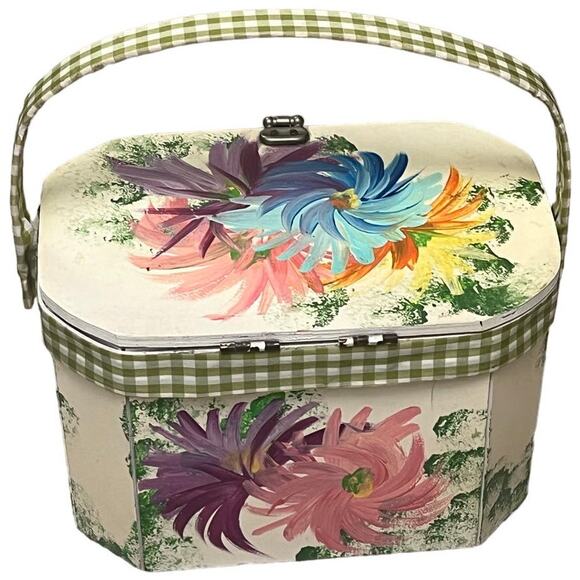 Vintage Vicki Jean wood purse Box. Hand Painted Flowers - Signed - Picture 2 of 16